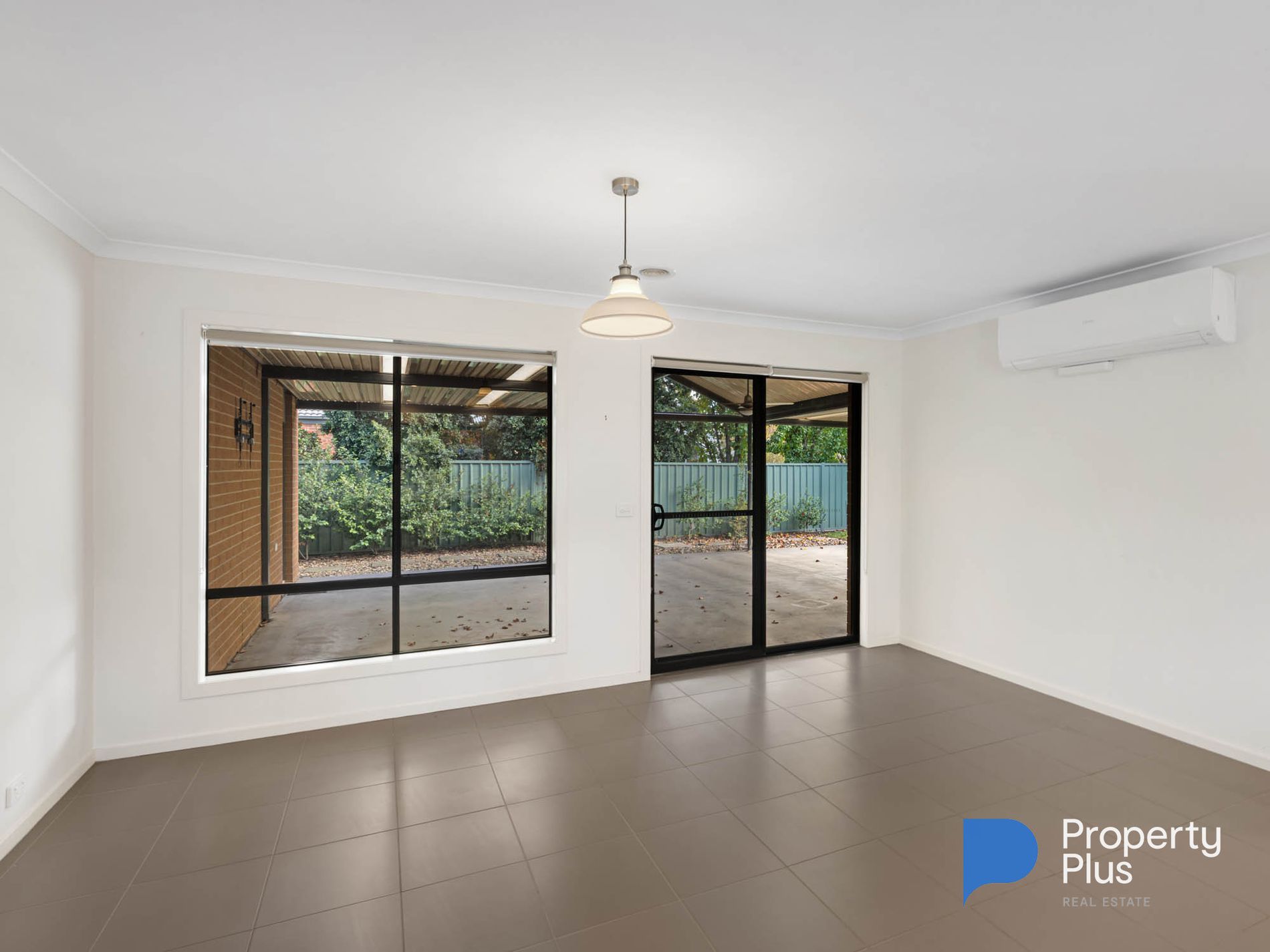 6 Moira Court, Ascot