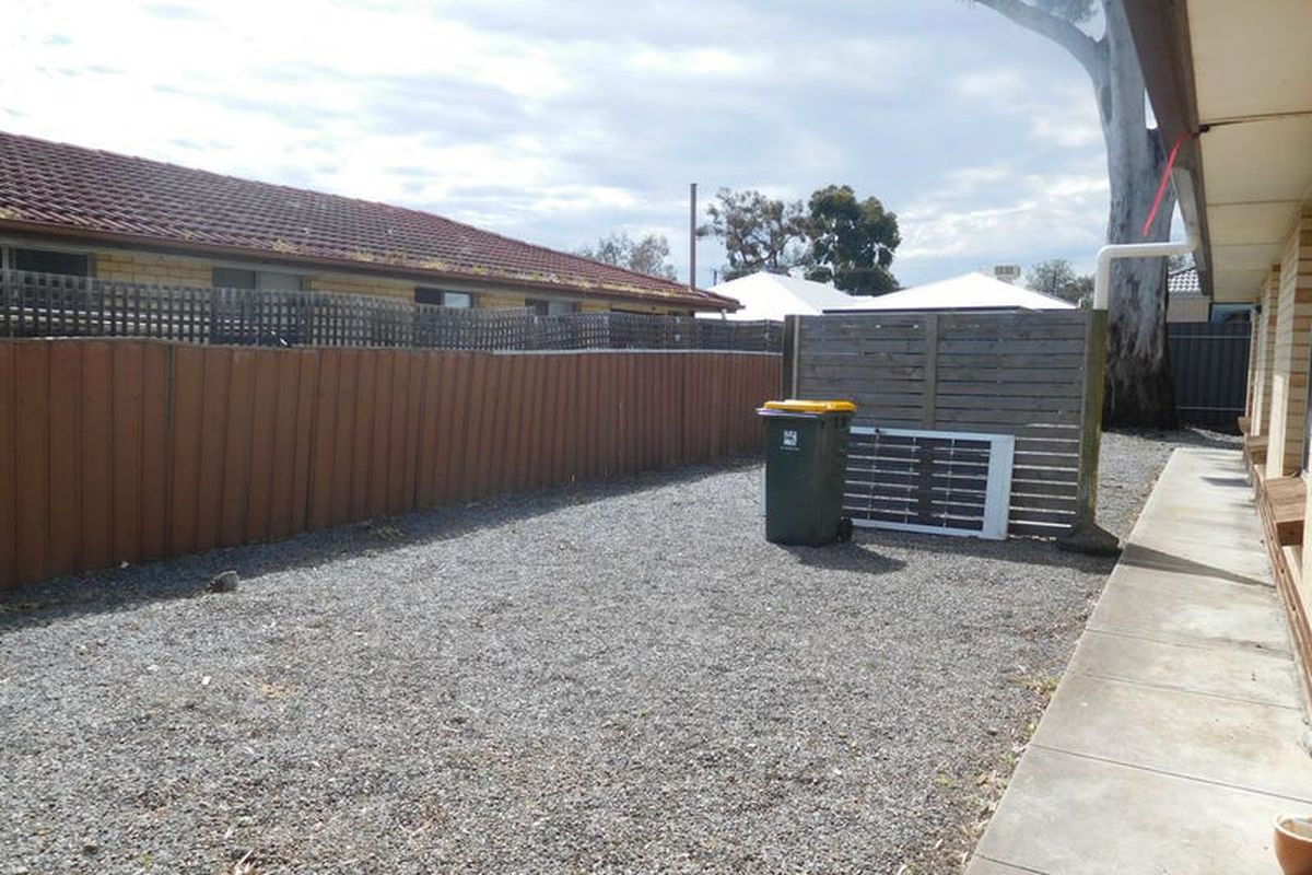 2 / 7 Estherbinks Avenue, Greenacres