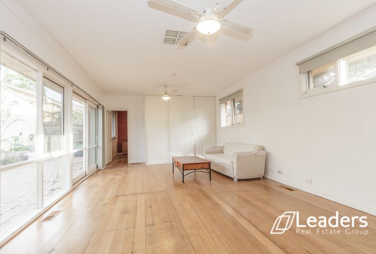 14 Knaith Road, Ringwood East