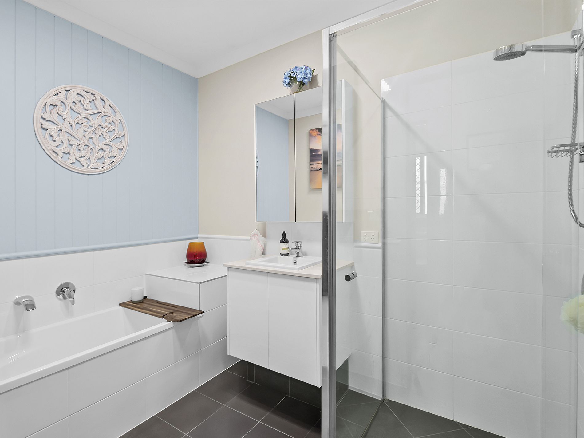 27 Comanche Street, Newport