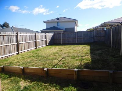 39B Ingleburn Gardens Drive, Bardia