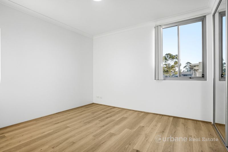 11 / 24 Mons Road, Westmead