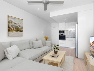 2055 / 16 Hamilton Place, Bowen Hills