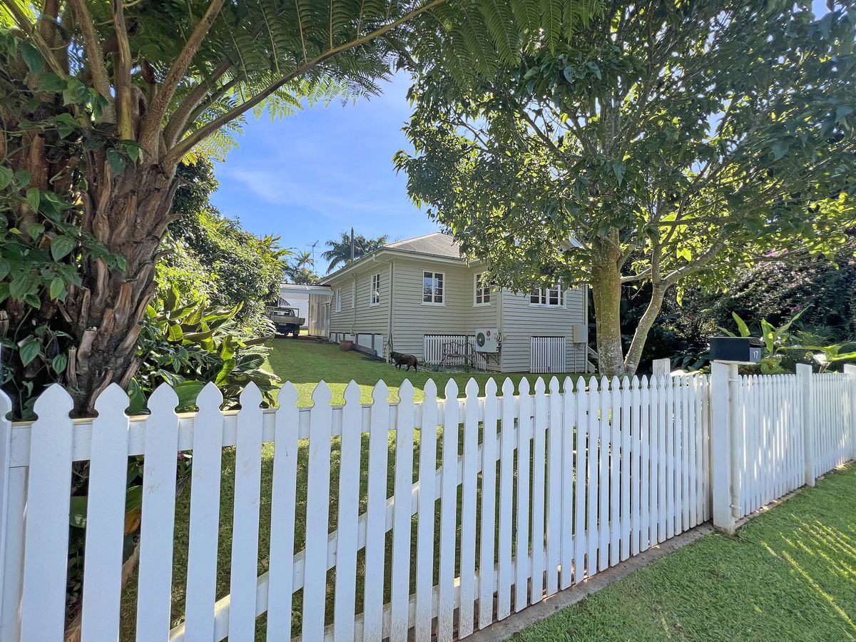 17 Oak Street, Yungaburra