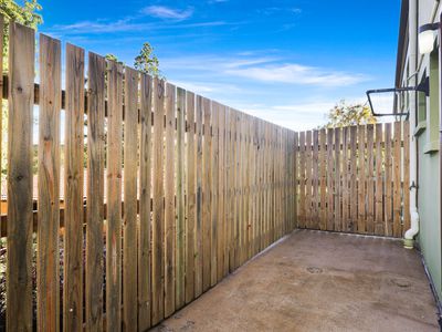5 / 33 Scenic Highway, Cooee Bay