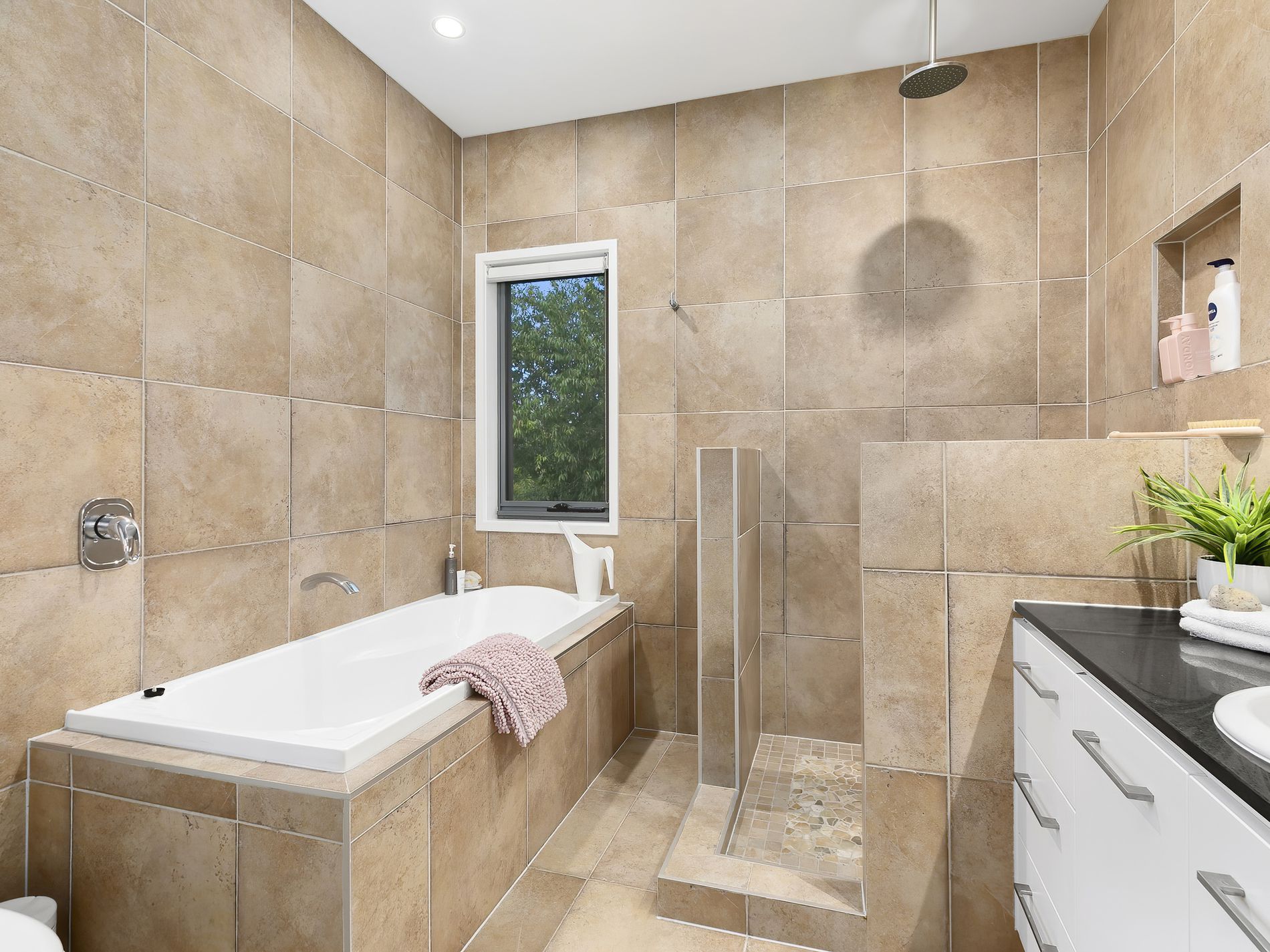 44 / 115 Peregian Springs Drive, Peregian Springs