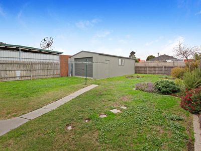 8 Wakool Avenue, Deer Park