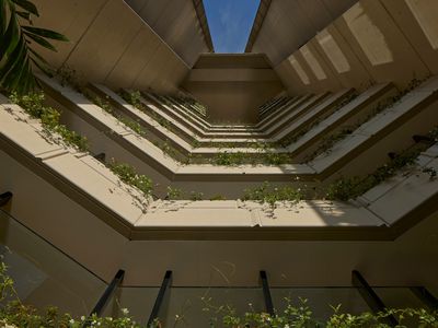 |  Queen Street, Brisbane