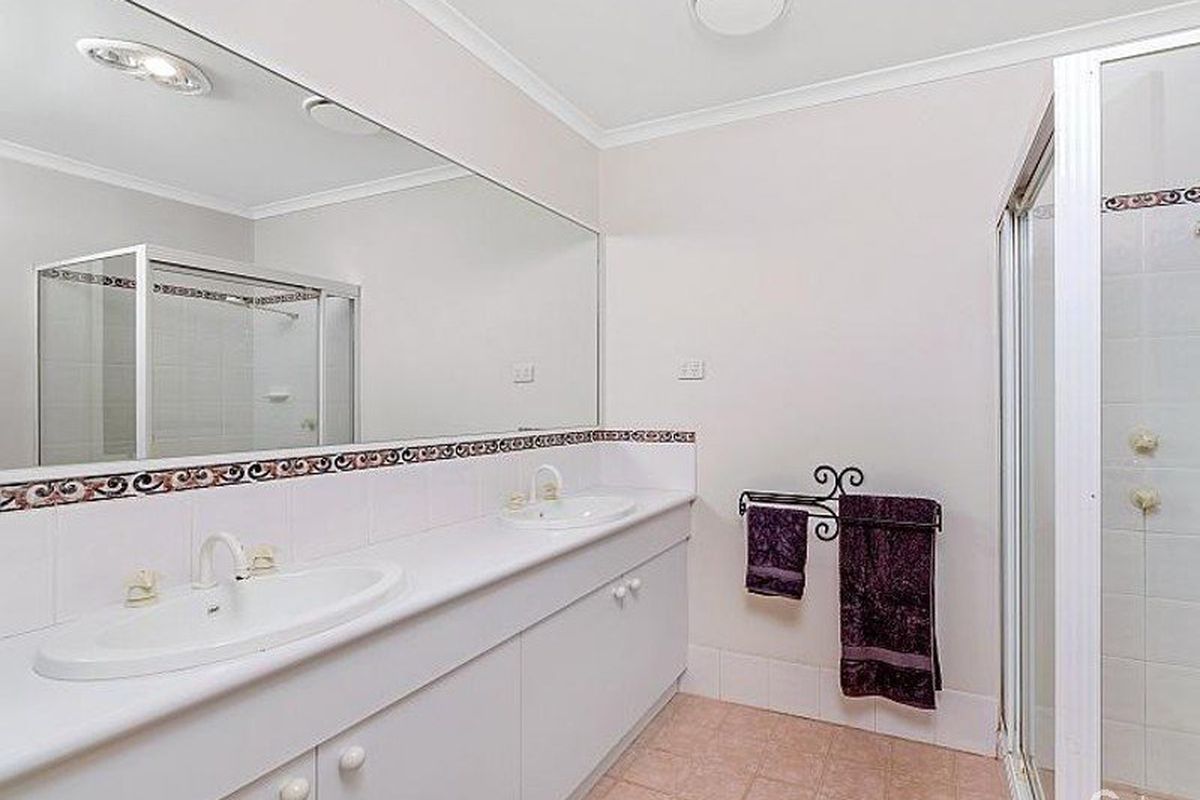 14 Manooka Road, Point Clare