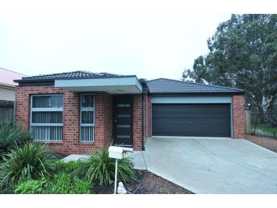 1 Hideaway Place, Mernda