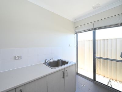 3 Canister Rise, Alkimos