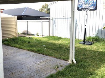 1 Hughes Street, Horsham