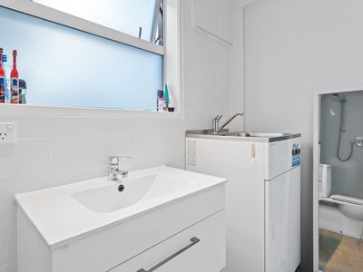 1/64 Seaview Road, Castor Bay