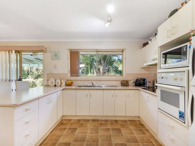 33 Gooloi Court, Tewantin