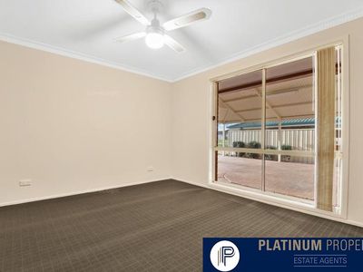 14 Carandini Street, St Helens Park