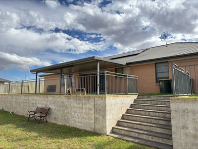 9 Vaucluse Place, Parkes