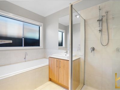 26 Rosewater Street, Manor Lakes
