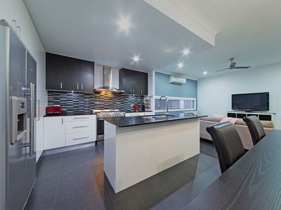 2 Feathertail Place, Gumdale