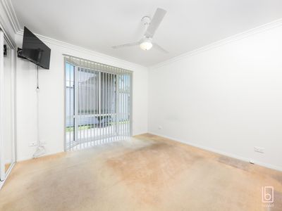 81 / 2 MacLeay Drive, Halekulani