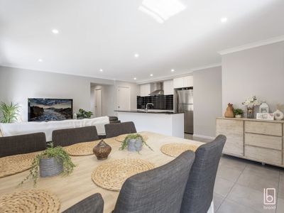 12 Eleanor Close, Hamlyn Terrace