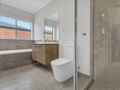 75 Abbeygate Drive, Werribee