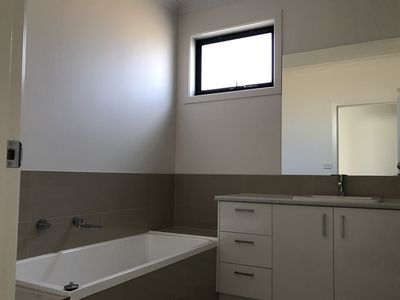 1 / 15 Church Street, Belmont