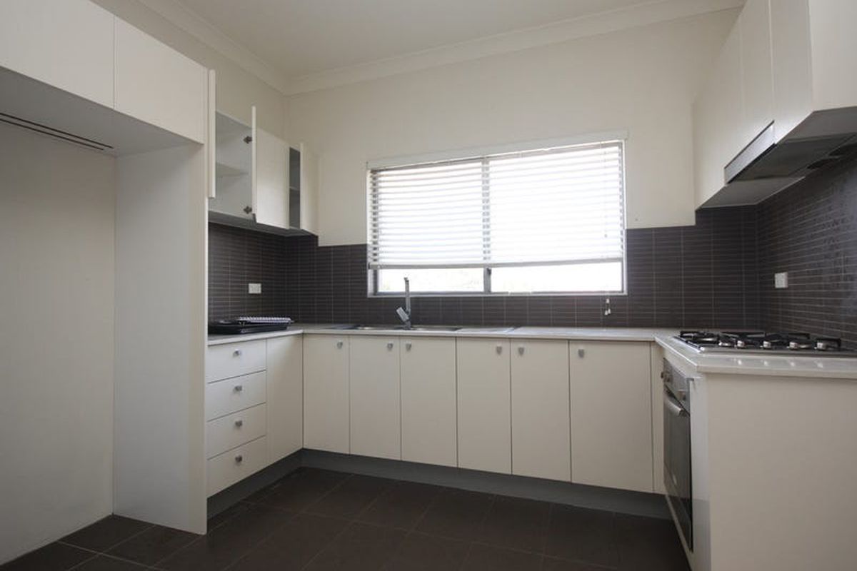 31 / 37-43 Eastbourne Road, Homebush West