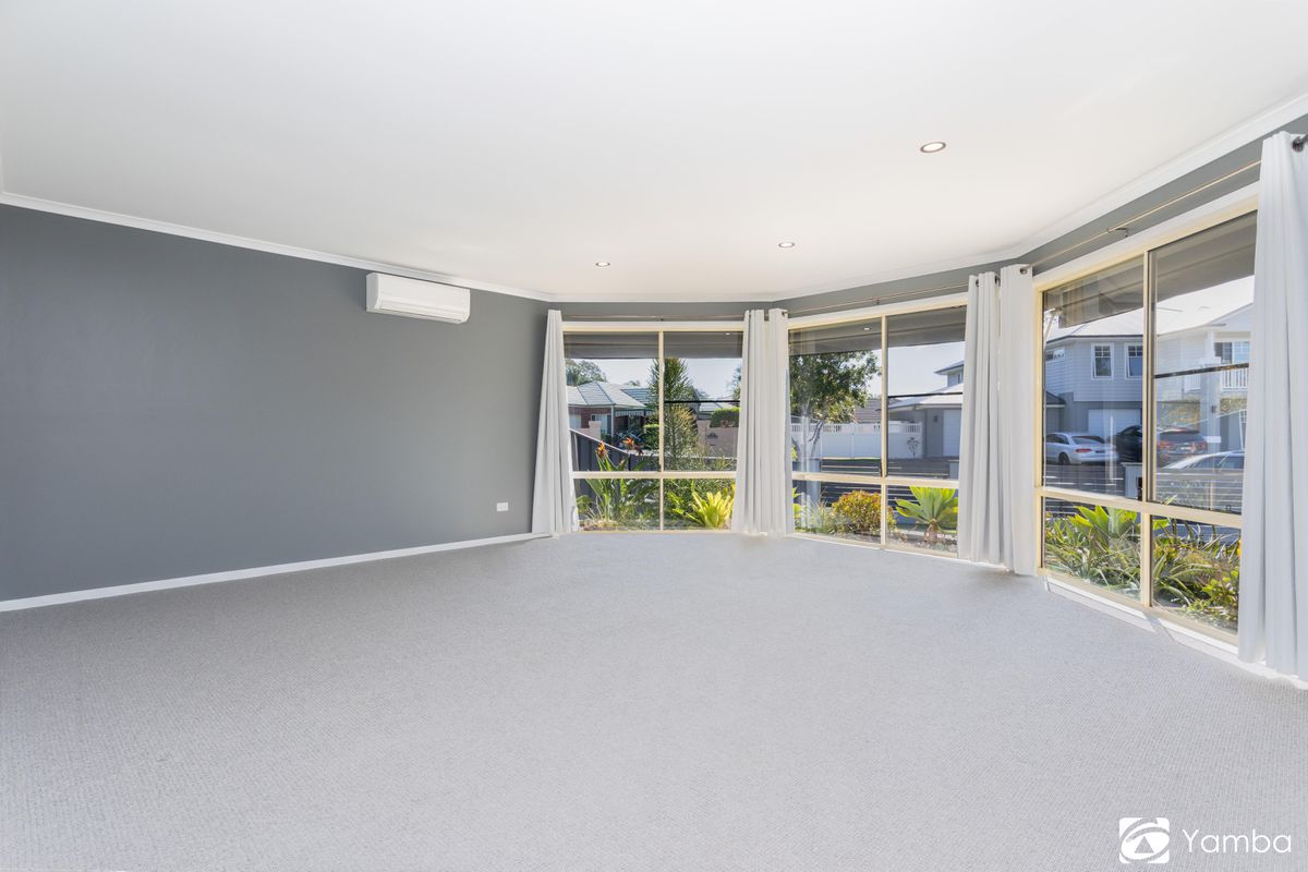 4 Edgewater Close, Yamba