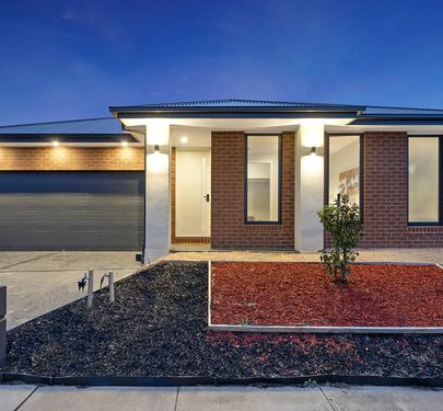 13 Salim Way , Clyde North