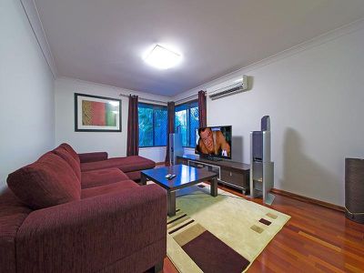 151 Meadowlands Rd, Carindale