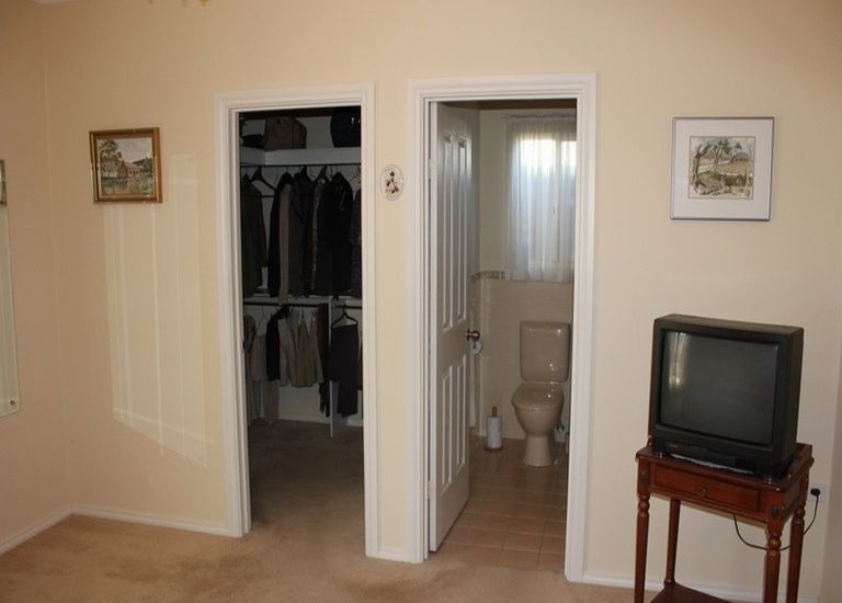 13A Gulf Parade, Brighton