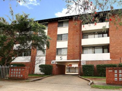 8 / 5 Lachlan Street, Liverpool