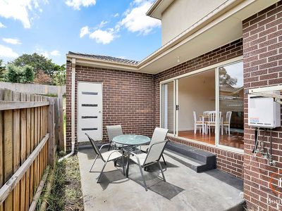 2 / 90 Railway Parade, Pascoe Vale