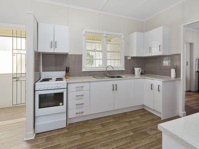 4 Robertson Road, Eastern Heights