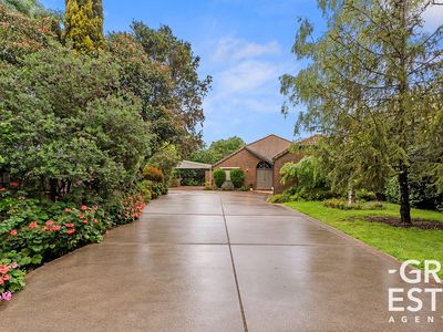 13 The Glade, Dandenong