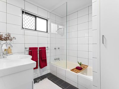 40 Barr Street, Edmonton