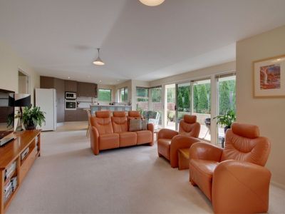 6 Cottage Road, Kingston