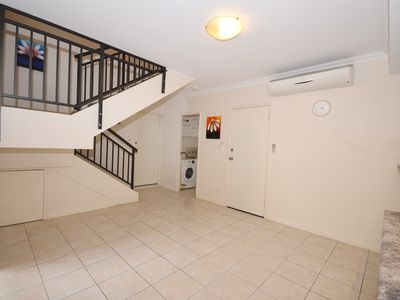 2 / 8 Hillcrest Road, Kewdale