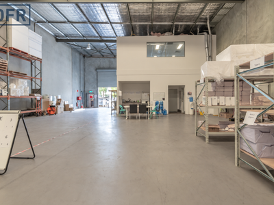 2 / 6 Merino Entrance, Cockburn Central