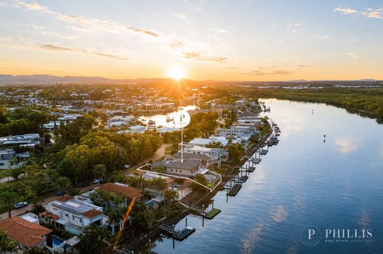 8098 The Circle, Sanctuary Cove