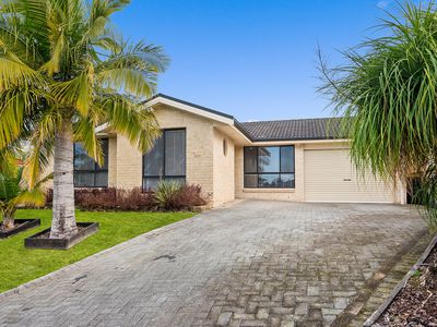 6 Ashbury Avenue, Horsley
