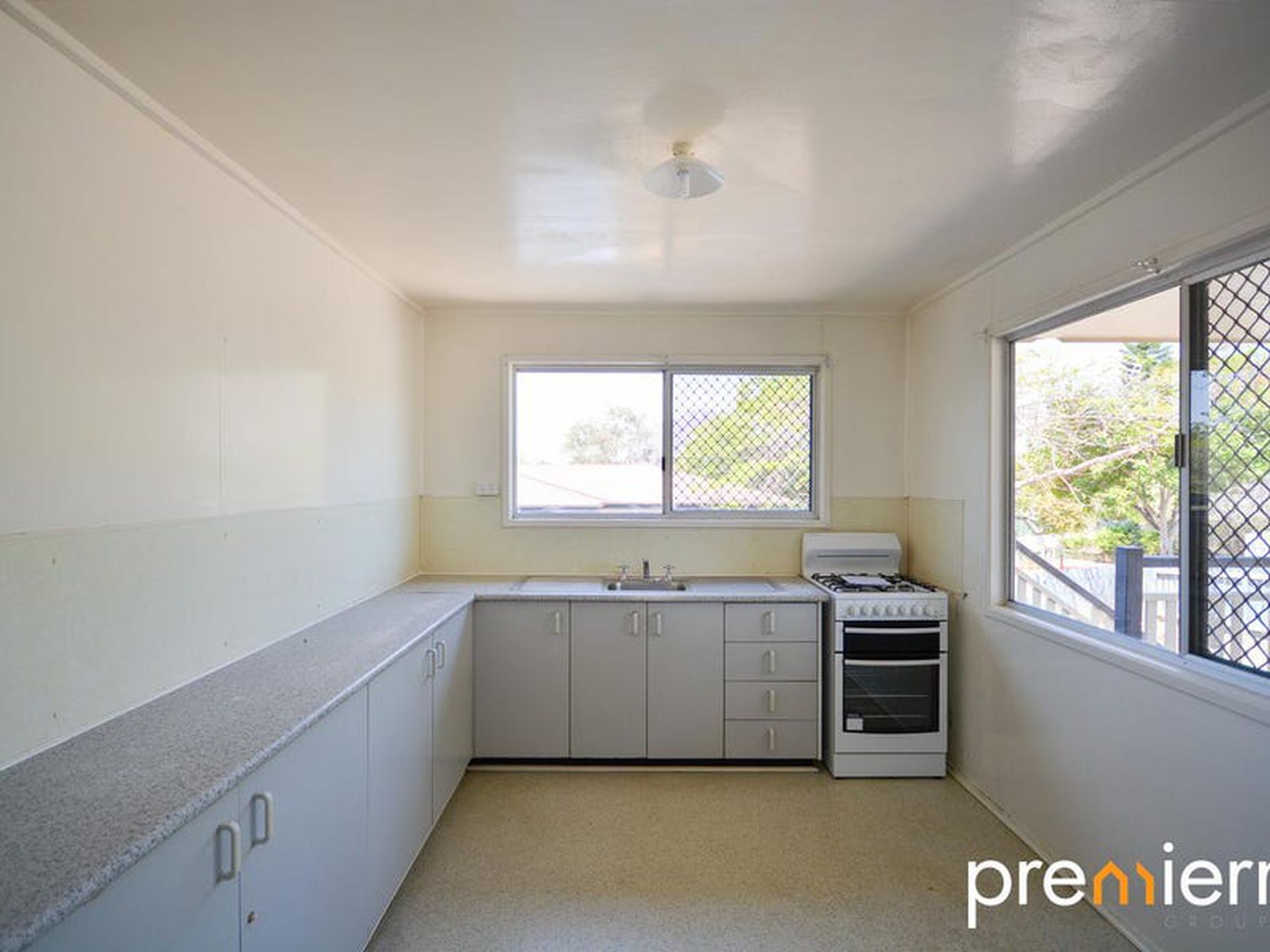 8 Curnow Street, Goodna