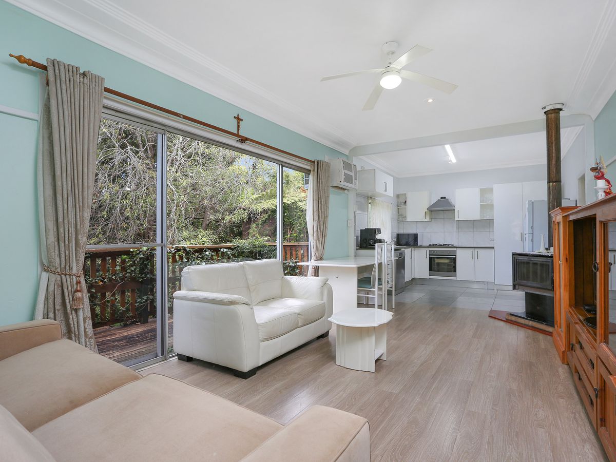 52 St Georges Crescent, Faulconbridge