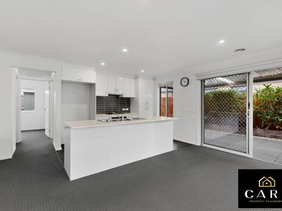 34 Manchester Boulevard, Officer