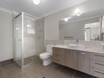16 Ross Street, Rochedale