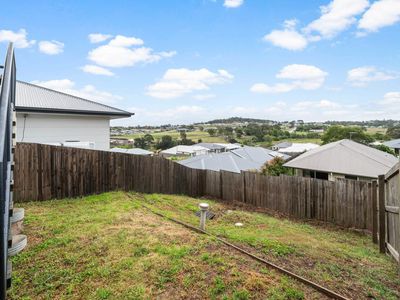 2/17 McInnes Crescent, Glenvale