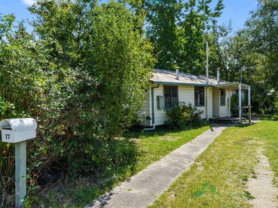 17 Freeburgh Avenue, Mount Beauty