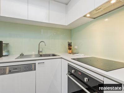 66 / 172 Railway Parade, West Leederville