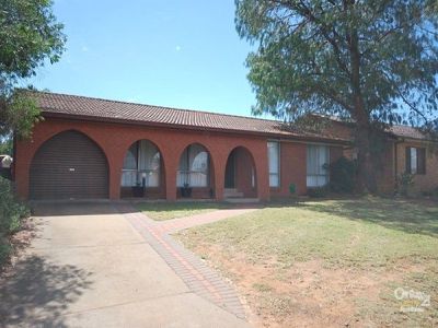 24 Alder Place, Dubbo