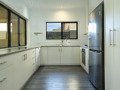2 / 224 Herries Street, Newtown